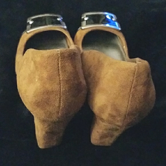 Versona Accessories Shoes - Size 9M - Picture 3 of 4